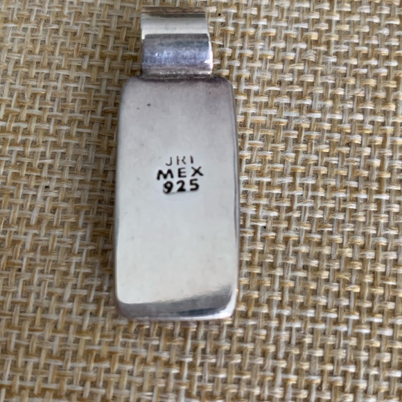 Red stone set in sterling bezel. Sterling chain included. - Picture 10 of 10